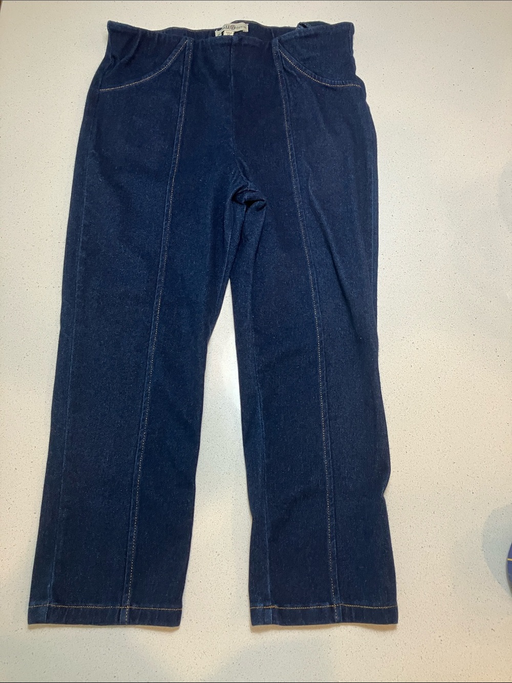 Women's Dark Blue Cropped Jeans - Pull-On Ankle Pants